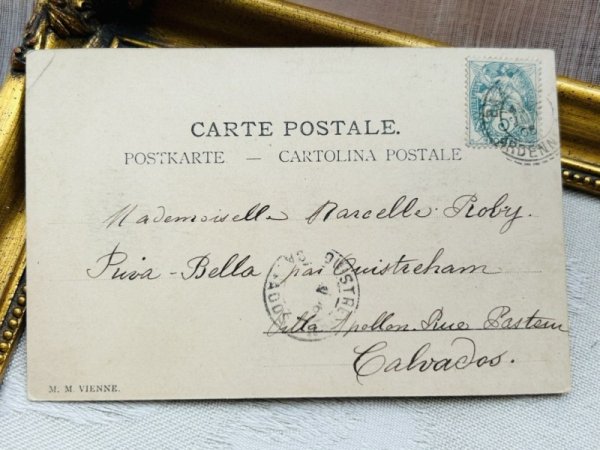 画像4: Postcard　アンティークポストカード　イースター 　羊と卵を持つ女の子　M.M.VIENNE ウィーン趣味　R.R.Wichera (4)