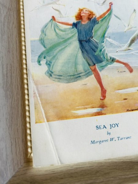 画像2: Postcard  アンティークポストカード　海辺の少女　カモメ　Sea Joy by Margaret Tarrant (2)