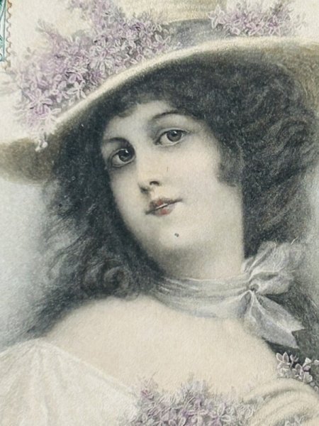 画像2: Postcard　アンティークポストカード　ライラックのお花と帽子の女性　M.M.VIENNE ウィーン趣味　 (2)