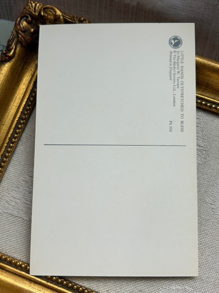 画像3: Postcard  ビンテージポストカード　祝福の小さな手　Little Hands outstretched to bless by Margaret Tarrant　（未使用） (3)