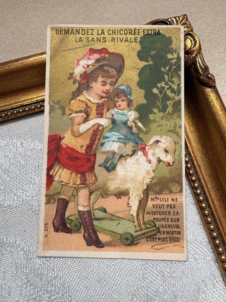 画像2: Vintage Trade Card　アンティーク　トレードカード　女の子とお人形　羊のプルトイ　靴店　フランス (2)
