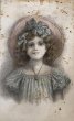 画像1: Postcard アンティークポストカード 帽子の女の子 ウィーン趣味風 ドイツ1908年 (1)