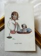 画像2: Postcard 　アンティークポストカード　犬のベッドのお世話をする女の子　A4604 Mabel Lucie Attwell　(未使用) (2)
