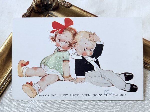画像2: Postcard 　アンティークポストカード　ダンス中にぶつかって倒れてしまった子どもたち　 Mabel Lucie Attwell　（未使用） (2)