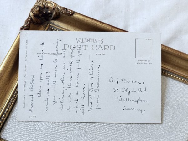 画像3: Postcard 　アンティークポストカード　幸運を呼ぶ黒猫を運ぶボーイさん　1339　 Mabel Lucie Attwell　 (3)