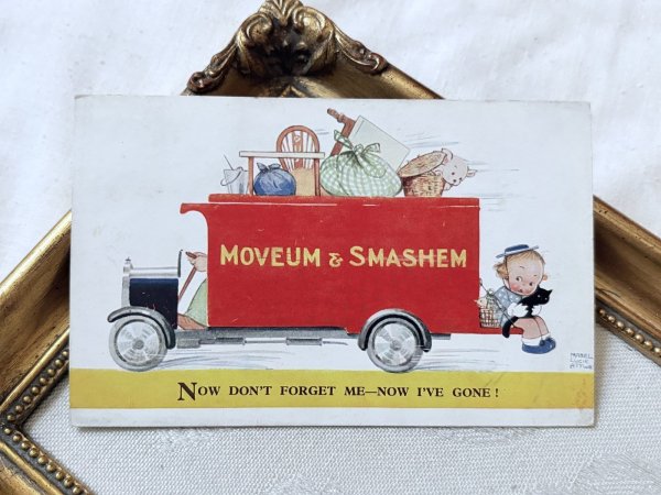 画像2: Postcard 　アンティークポストカード　お引っ越しをする女の子と犬と黒猫　 Mabel Lucie Attwell　イギリス1934年 (2)