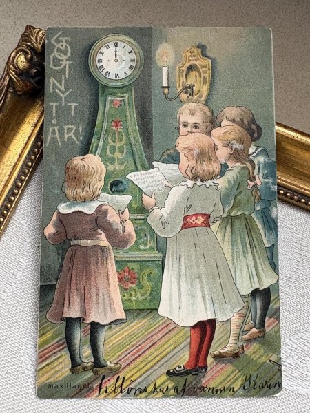 画像2: Postcard 　アンティークポストカード 　新年祝い　New Year　時計を囲んで歌う子どもたち　スウェーデン1906年 (2)