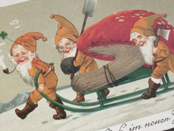 画像3: Postcard 　アンティークポストカード 　新年祝い　New Year　キノコをソリで運ぶノーム妖精たち　Marie Flatscher　（未使用） (3)