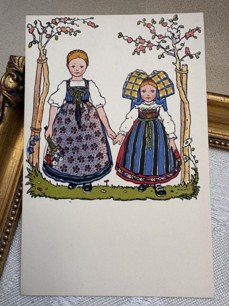 画像2: Postcard 　アンティークポストカード 　フランス　アンザス地方の女の子たち　民族衣装　HANSi（未使用） (2)