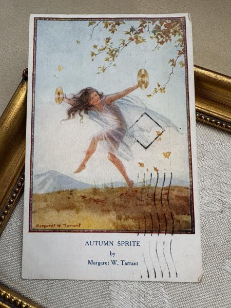 画像2: Postcard  アンティークポストカード　秋の妖精　シンバルン　Autumn Sprite　Margaret Tarrant　イギリス1941年 (2)