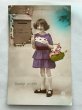 画像1: Postcard    アンティークポストカード　手紙をポストに投函する女の子　フランス1922年 (1)