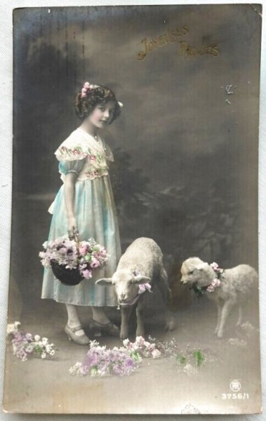 画像1: Postcard    アンティークポストカード　イースター　子羊と女の子　写真 (1)