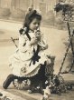 画像2: Postcard    アンティークポストカード　イースター　女の子とヒヨコ　写真　フランス1903年 (2)