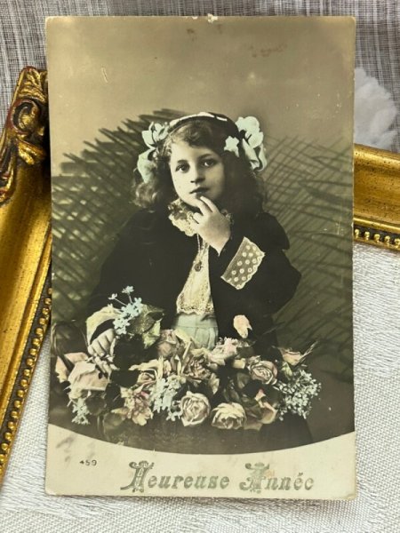 画像2: Postcard    アンティークポストカード 薔薇のお花と女の子  写真 フランス (2)