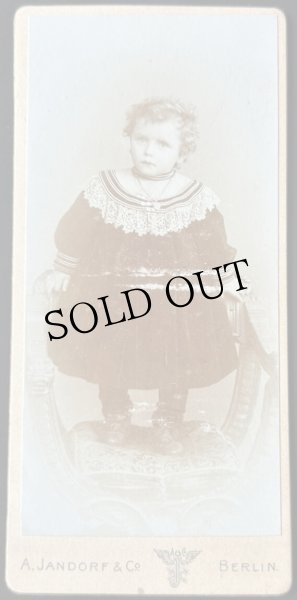 画像1: Vintage carte de visite　アンティーク　ミニ肖像写真　小さな女の子　レース　ドイツ (1)