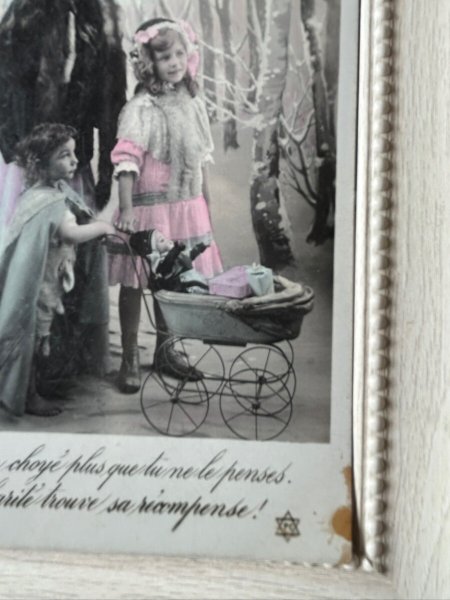 画像2: Postcard    アンティークポストカード　乳母車に乗ったお人形さんと家族　ベビーカー　バギー　フランス1909年 (2)