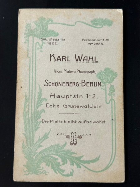 画像2: Vintage carte de visite　アンティーク　ミニ肖像写真　ボールと小さな女の子　ドイツ (2)