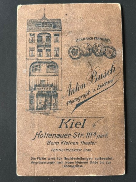 画像3: Vintage carte de visite　アンティーク　ミニ肖像写真　クマのぬいぐるみと小さな女の子　　刺繍　ドイツ (3)