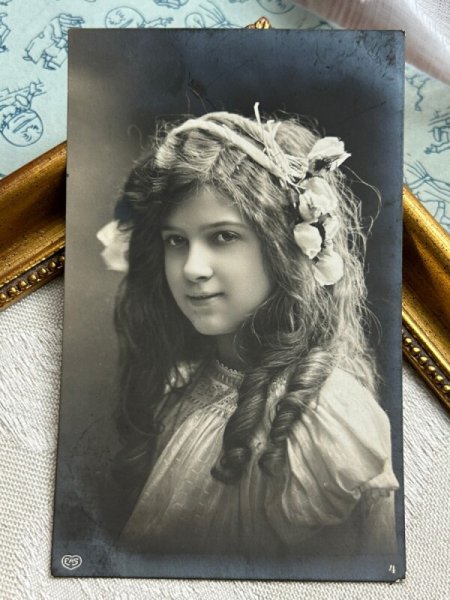 画像2: Postcard　アンティークポストカード　女の子　写真　ドイツ1909年 (2)