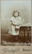 画像1: Vintage carte de visite　アンティーク　ミニ肖像写真　お人形と女の子　ベルリン　ドイツ (1)