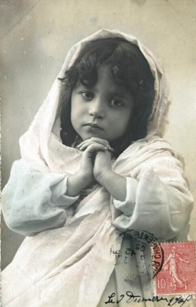 画像1: Postcard　アンティークポストカード　祈る女の子　フランス　1905年 (1)