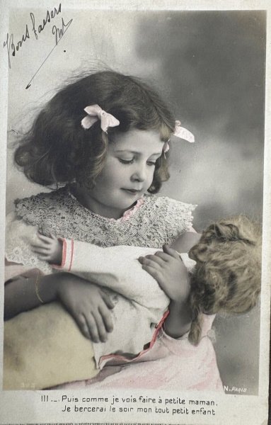 画像1: Postcard　アンティークポストカード　お人形さんと女の子　フランス　写真　1905年 (1)