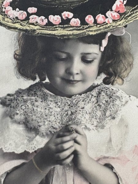 画像3: Postcard アンティークポストカード 指輪と女の子 帽子 フランス 写真 1905年 (3)