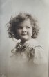 画像1: Postcard　アンティークポストカード　　女の子　写真　ドイツ1910年 (1)