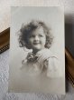画像2: Postcard　アンティークポストカード　　女の子　写真　ドイツ1910年 (2)