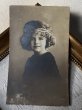 画像2: Postcard　アンティークポストカード　微笑む女の子　写真　ロシア1913年 (2)