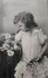画像1: Postcard　アンティークポストカード　お花と女の子　フリル　フランス1905年 (1)