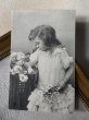 画像2: Postcard　アンティークポストカード　お花と女の子　フリル　フランス1905年 (2)