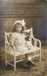 画像1: Postcard　アンティークポストカード　お人形さんと女の子　ドイツ　肖像写真　1911年 (1)