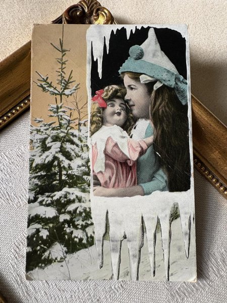 画像2: Postcard　アンティークポストカード　お人形さんと女の子　雪景色　写真　（未使用） (2)