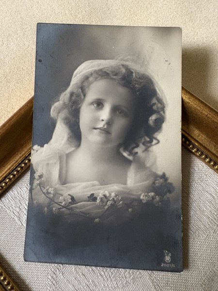 画像2: Postcard　アンティークポストカード　女の子　写真　ドイツ1912年 (2)