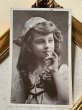 画像2: Postcard　アンティークポストカード　美しい女の子　フランス　1908年　写真 (2)