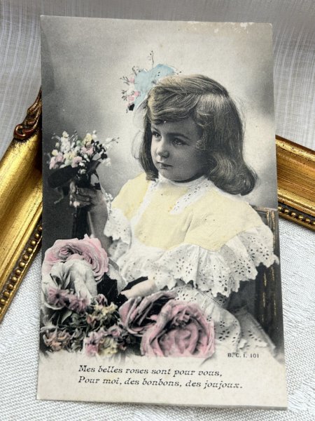画像2: Postcard    アンティークポストカード 薔薇のお花と女の子 レース フランス (未使用) (2)