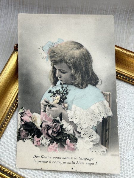 画像2: Postcard    アンティークポストカード 薔薇のお花と女の子 レース フランス (未使用) (2)