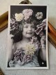 画像2: Postcard　アンティークポストカード　薔薇のお花と女の子　写真　フランス1907年 (2)