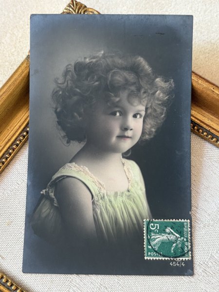 画像2: Postcard　アンティークポストカード　小さな女の子　写真 (2)