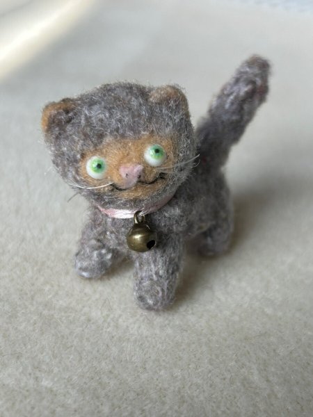 画像4: Vintage style Handmade miniature toy ハンドメイド　アンティーク風ミニチュア　アートドール　フィフィ猫　グレー (4)