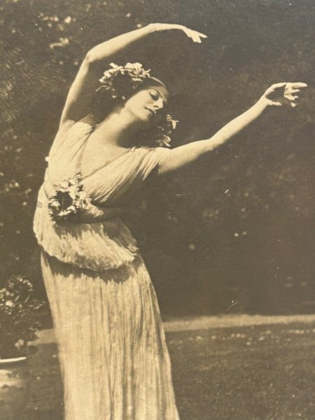 画像2: Postcard　アンティークポストカード　アンナ・パヴロワ　バレリーナ　Anna Pavlova　写真　（未使用） (2)