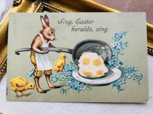 画像2: Postcard　アンティークポストカード　イースター 　目玉焼きを作るうさぎさん　ヒヨコ　忘れな草 (2)