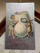 画像2: Postcard 　アンティークポストカード   イースター　大きな卵の郵便ポストに手紙を投函するウサギさんとキューピッド天使　兎　うさぎ　1908年 (2)