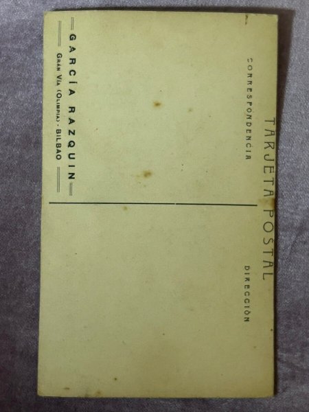 画像2: Postcard　アンティークポストカード　肖像写真　道化師姿の男の子　仮装 (2)