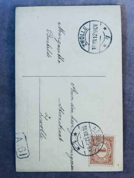 画像2: Postcard アンティークポストカード 手紙を持つ女の子 写真 オランダ1912年 (2)