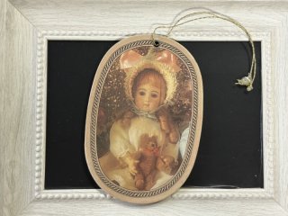 *アンティークポストカード　クリスマスにお人形さんとお祈りする美しい少女 フランス 1900年初頭 アンティーク クリスマス ポストカード