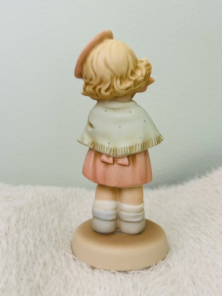 画像5: Vintage Figurine アメリカ エネスコ社 ビンテージ人形 陶器 TIME TO CELEBRATE お祝いの時間 腕時計と女の子 1990年代限定品  マーベル・ルーシー・アトウェル(Mabel Lucie Attwell) (5)