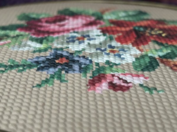 画像7: Vintage Tin 　アメリカ製　お花の缶　エンボス　薔薇など　ギルドクラフト　ニューヨーク　1940年代頃　19.5cm x 8.5cm  (7)