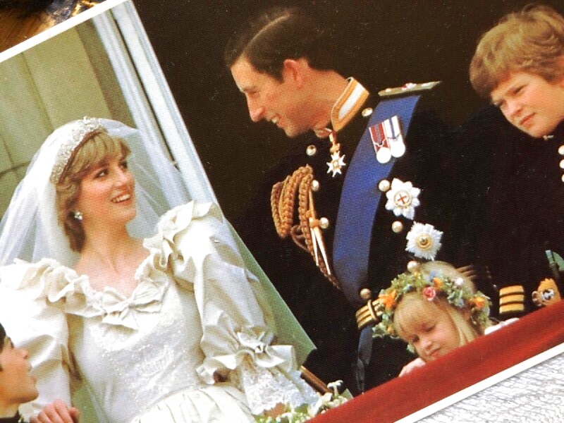 Postcard　イギリス王室　チャールズ皇太子とダイアナ妃の結婚式　ロイヤルウエディング　1981年